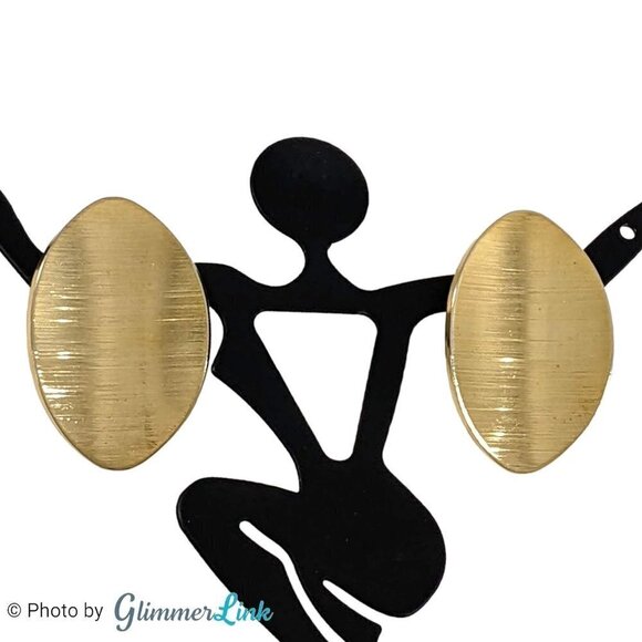 Vintage Best Co. Concave Wavy Geometric Oval Gold Tone Pierced Earrings - Picture 6 of 11